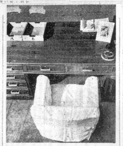下山総裁の机と椅子